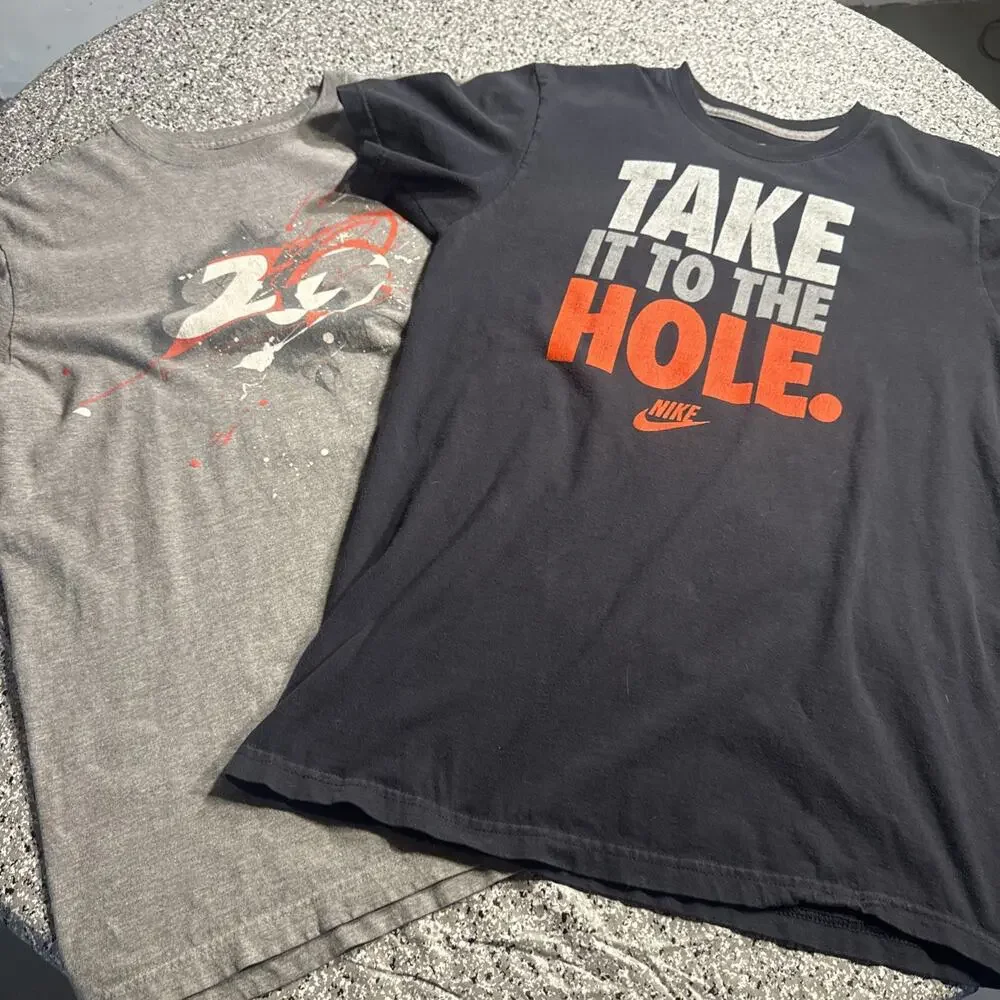 Nike Men’s Medium Tshirts 2 Lot / Air Jordan (1)